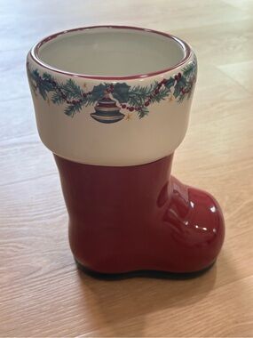 Pfaltzgraff Holiday Boot Wine Holder in Red, Cream & Green